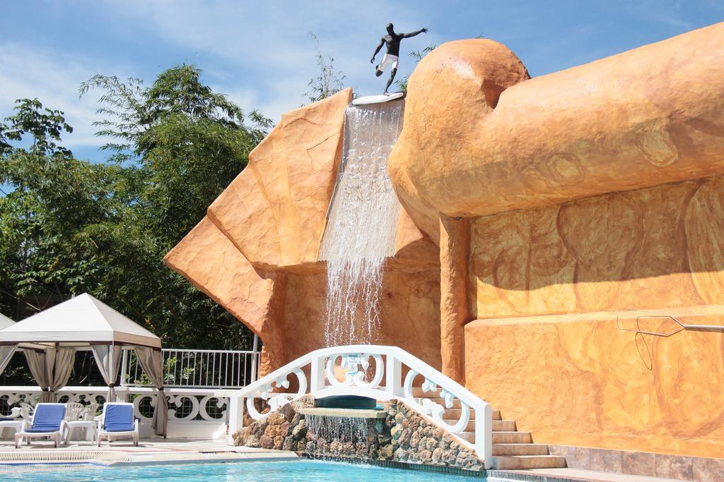 Bosque Hotel Melgar Exterior photo